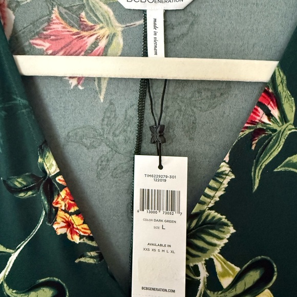 Dress - Picture 5 of 7